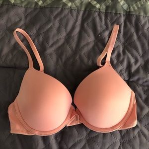 SOLD Victoria’s Secret PINK Push Up Bra 💋💞